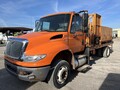2011 International DURASTAR 4300 Semi Trucks/Trailer
