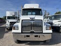 2018 Western Star 4700 Semi Trucks/Trailer