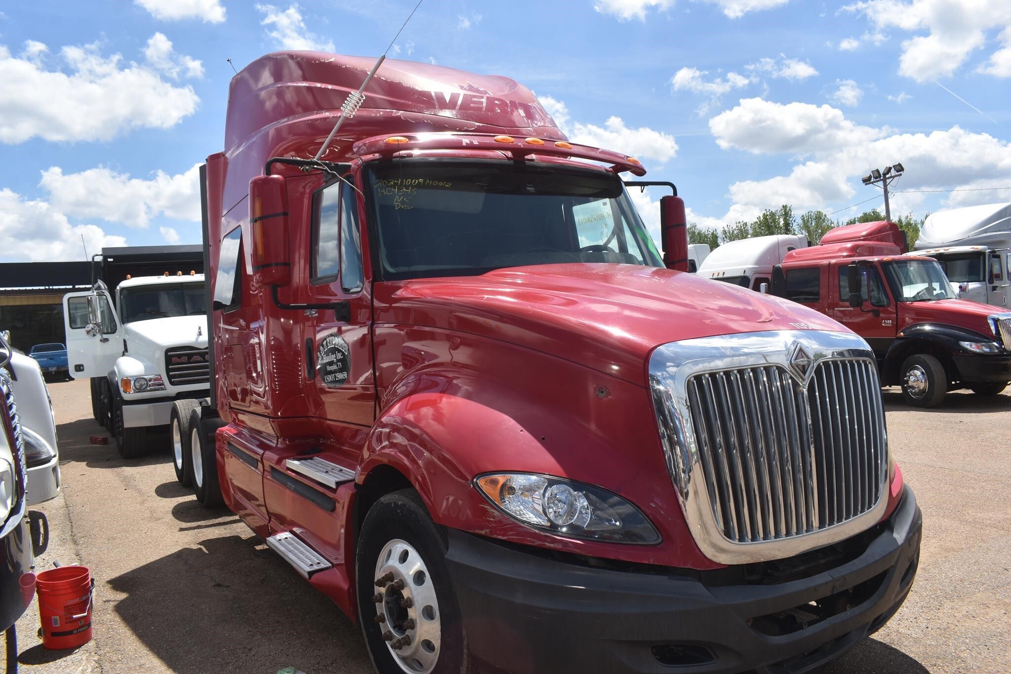 2011 International ProStar Semi Trucks/Trailer