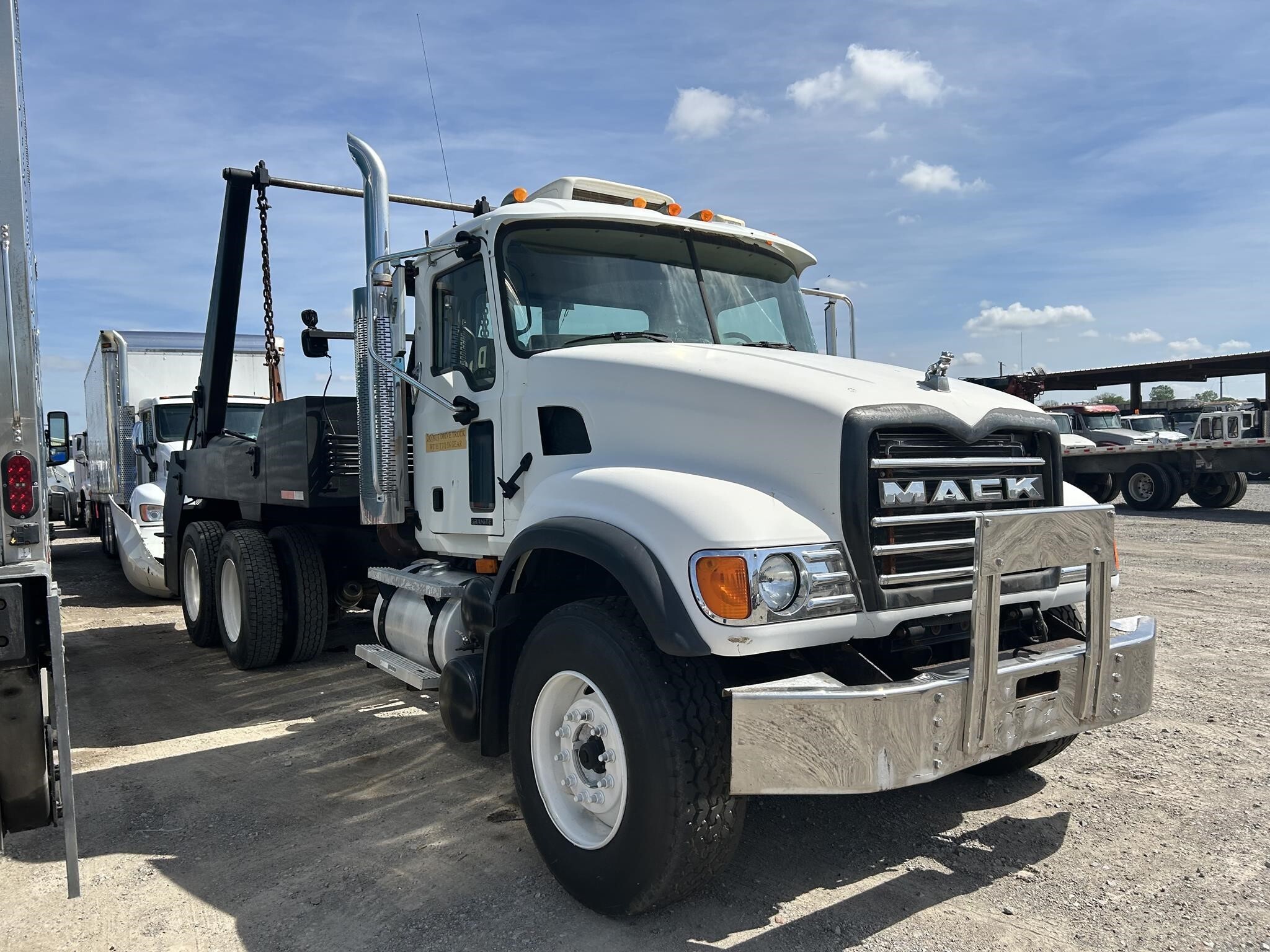 2005 Mack Granite CV713 Dump Trucks/Trailer