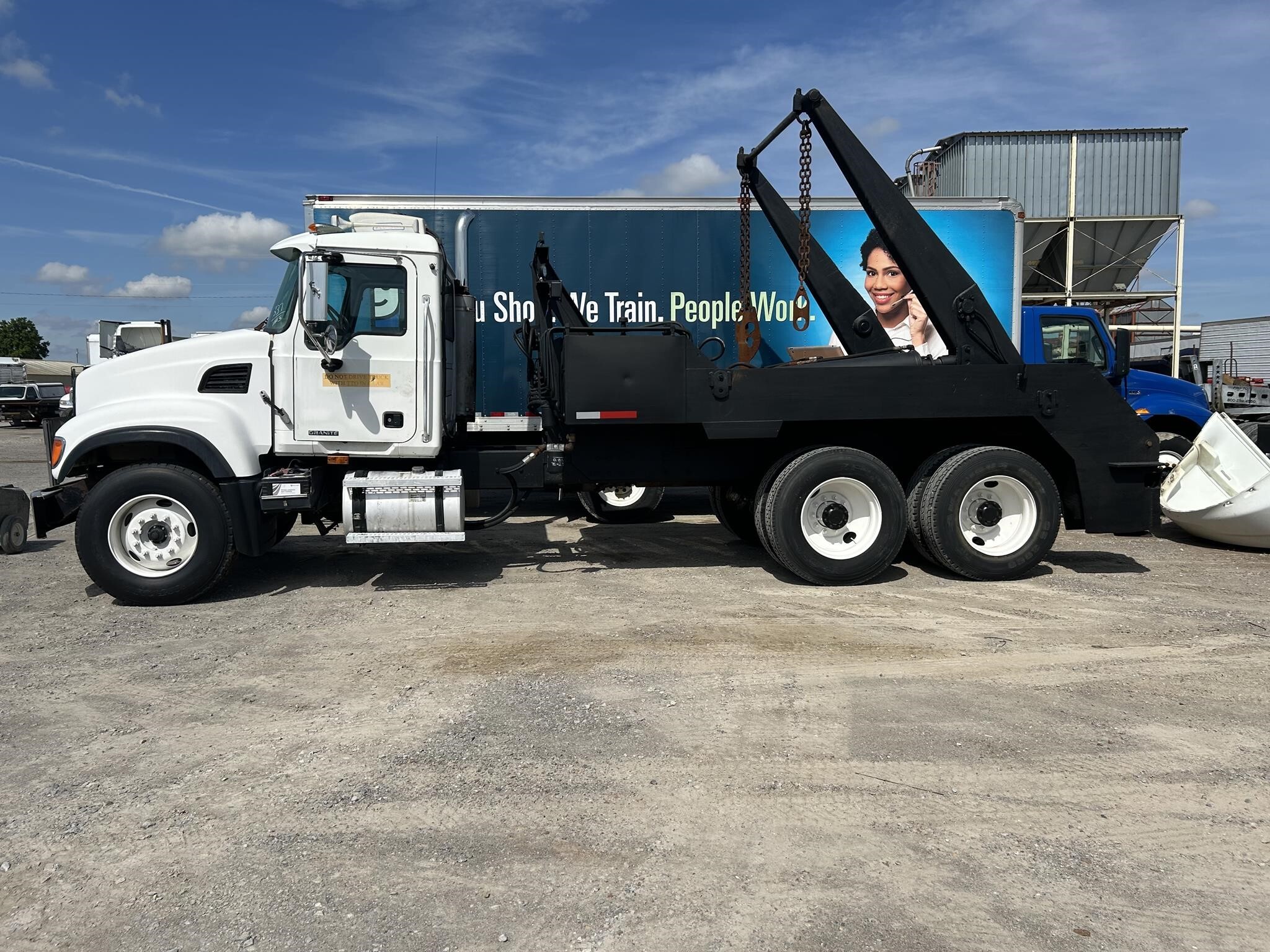 2005 Mack Granite CV713 Dump Trucks/Trailer