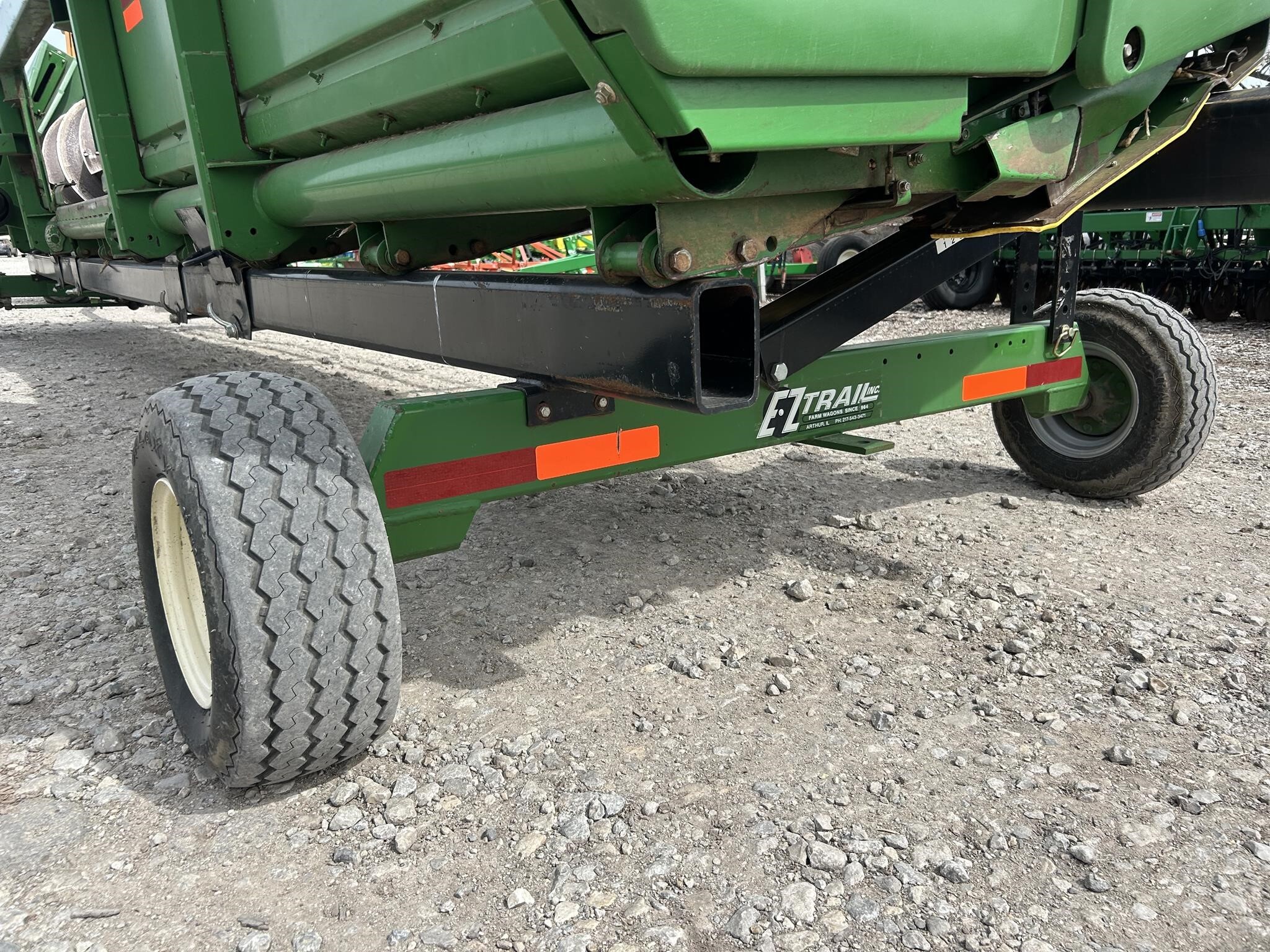  E-Z Trail 680 Header Trailer