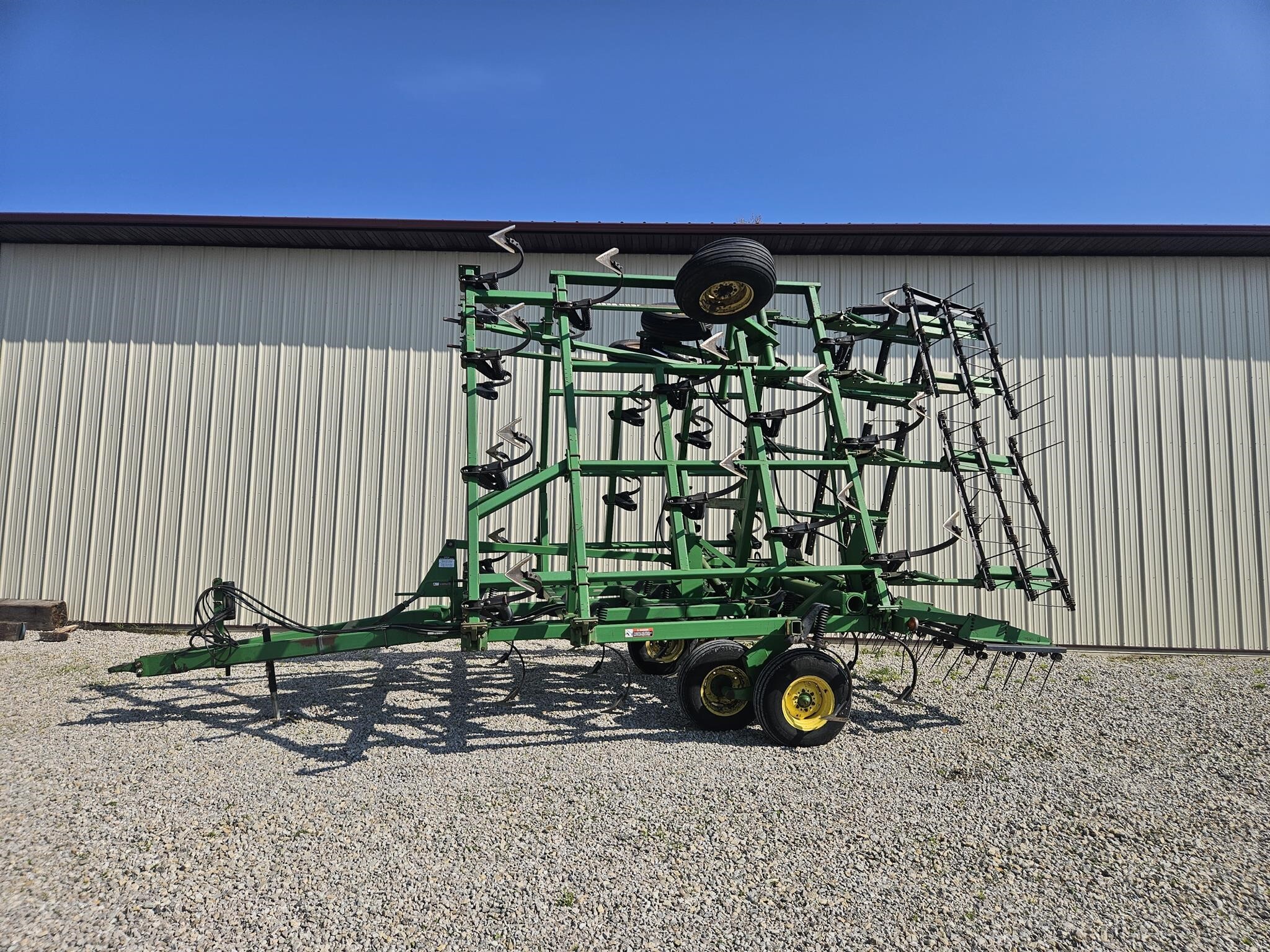  John Deere 980 Field Cultivator