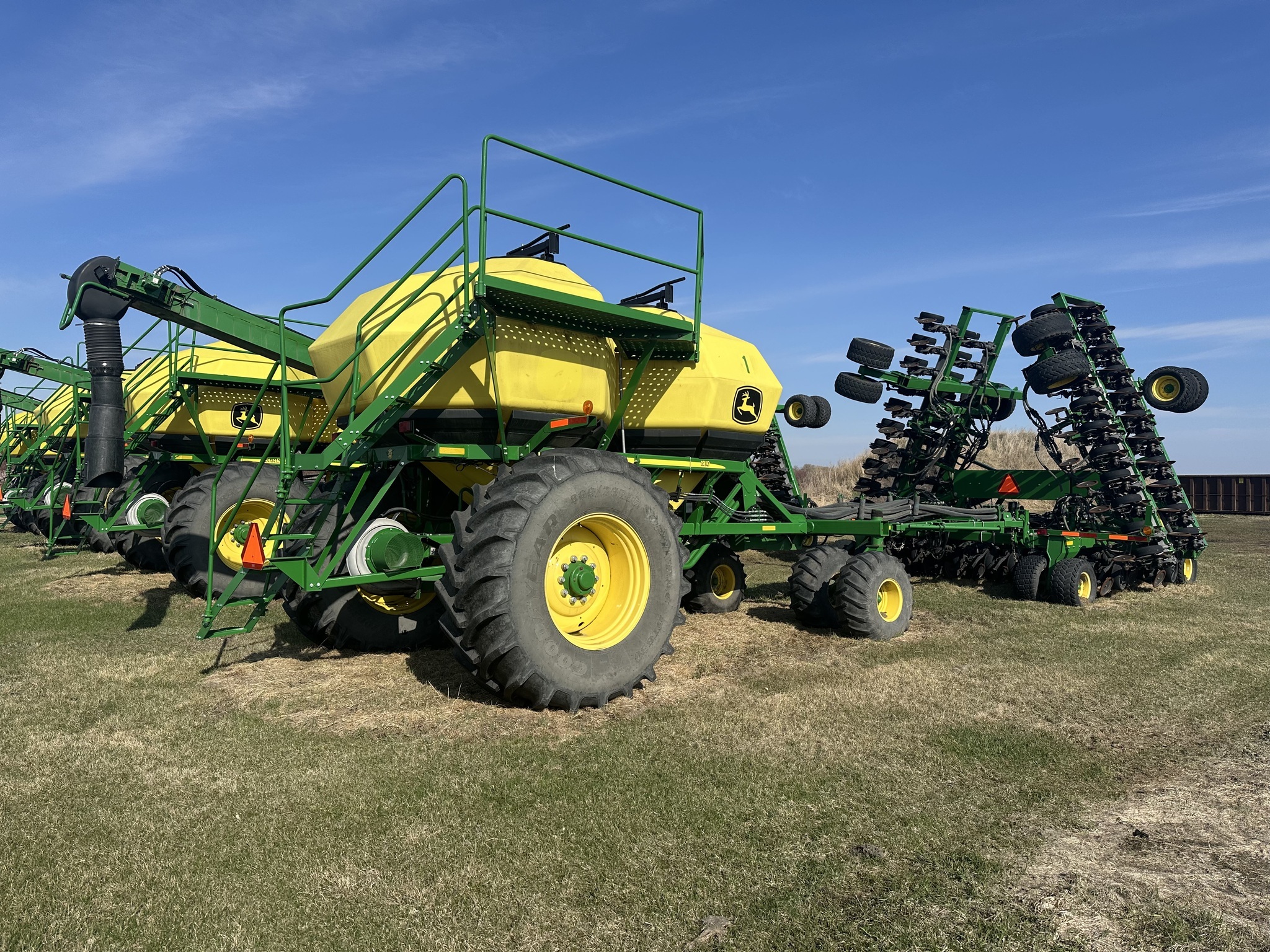 2016 John Deere 1890 Air Seeder
