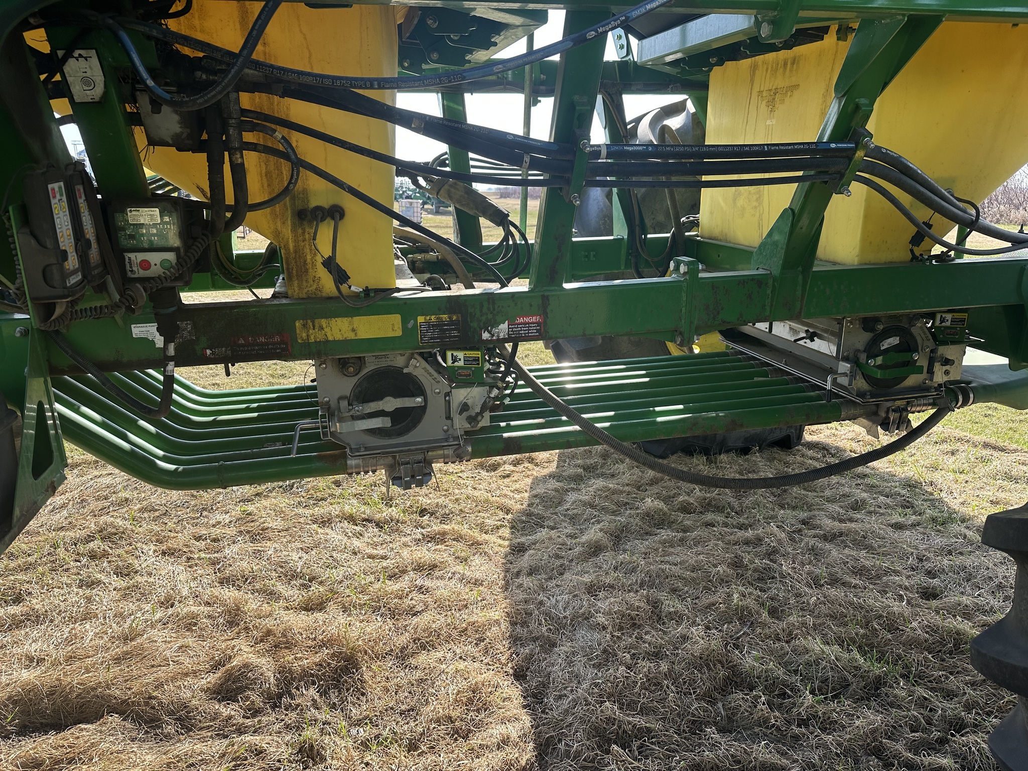 2016 John Deere 1890 Air Seeder