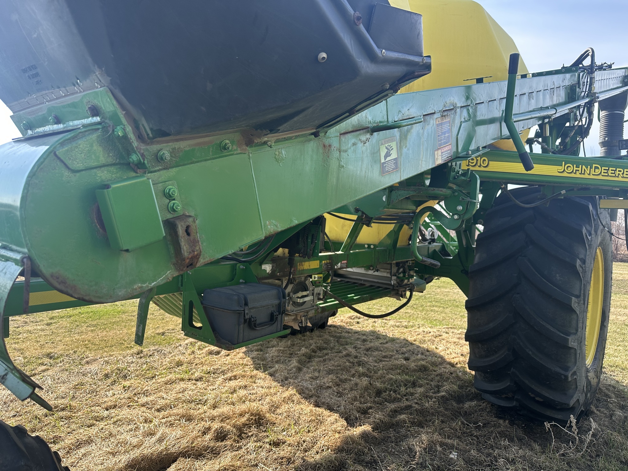 2016 John Deere 1890 Air Seeder