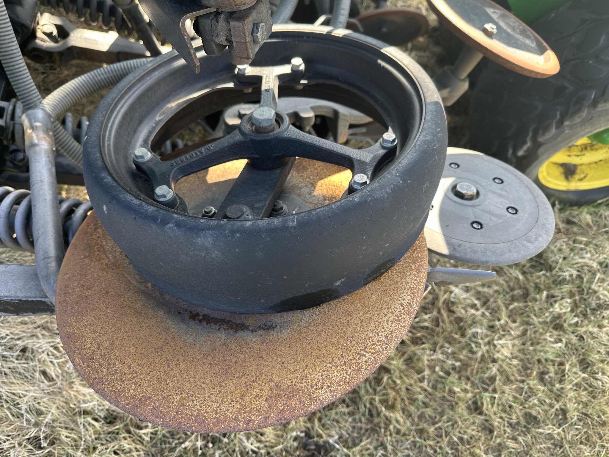 2016 John Deere 1890 Air Seeder