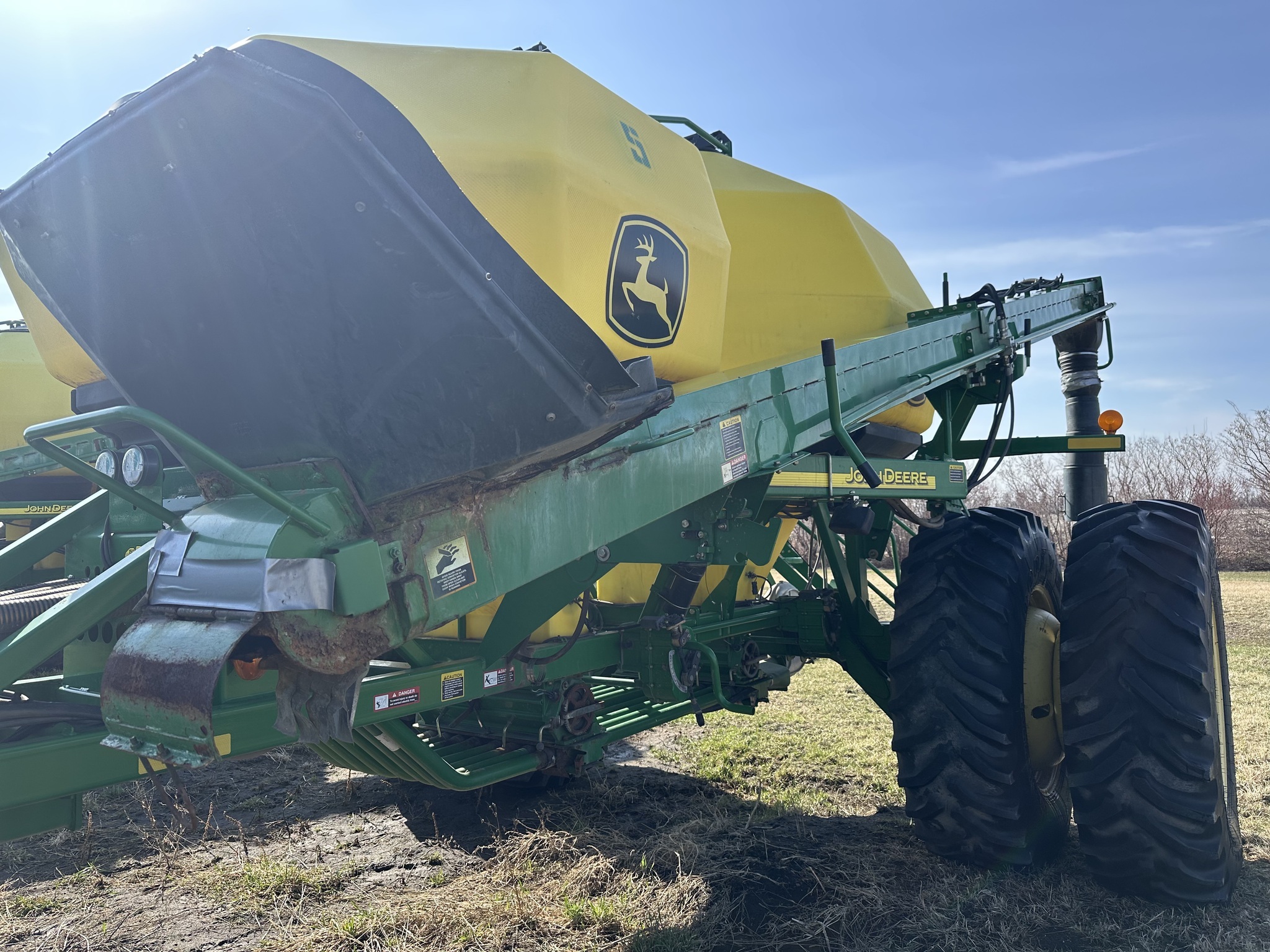 2009 John Deere 1890 Air Seeder