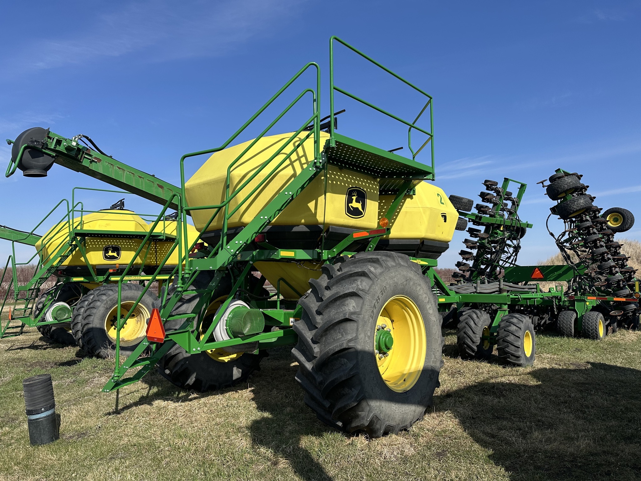 2016 John Deere 1890 Air Seeder