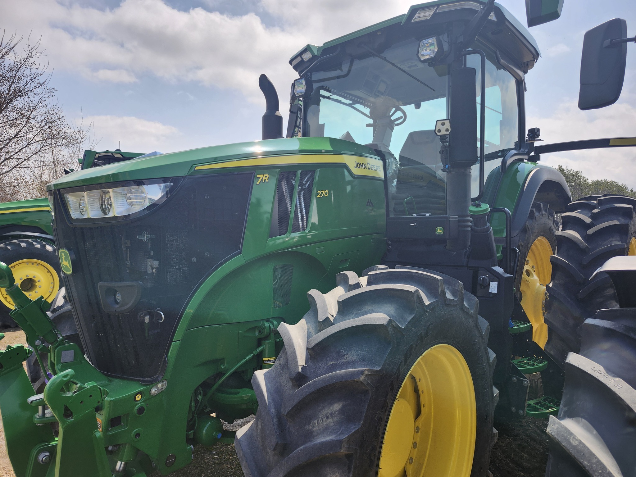 2024 John Deere 7R 270 Tractor
