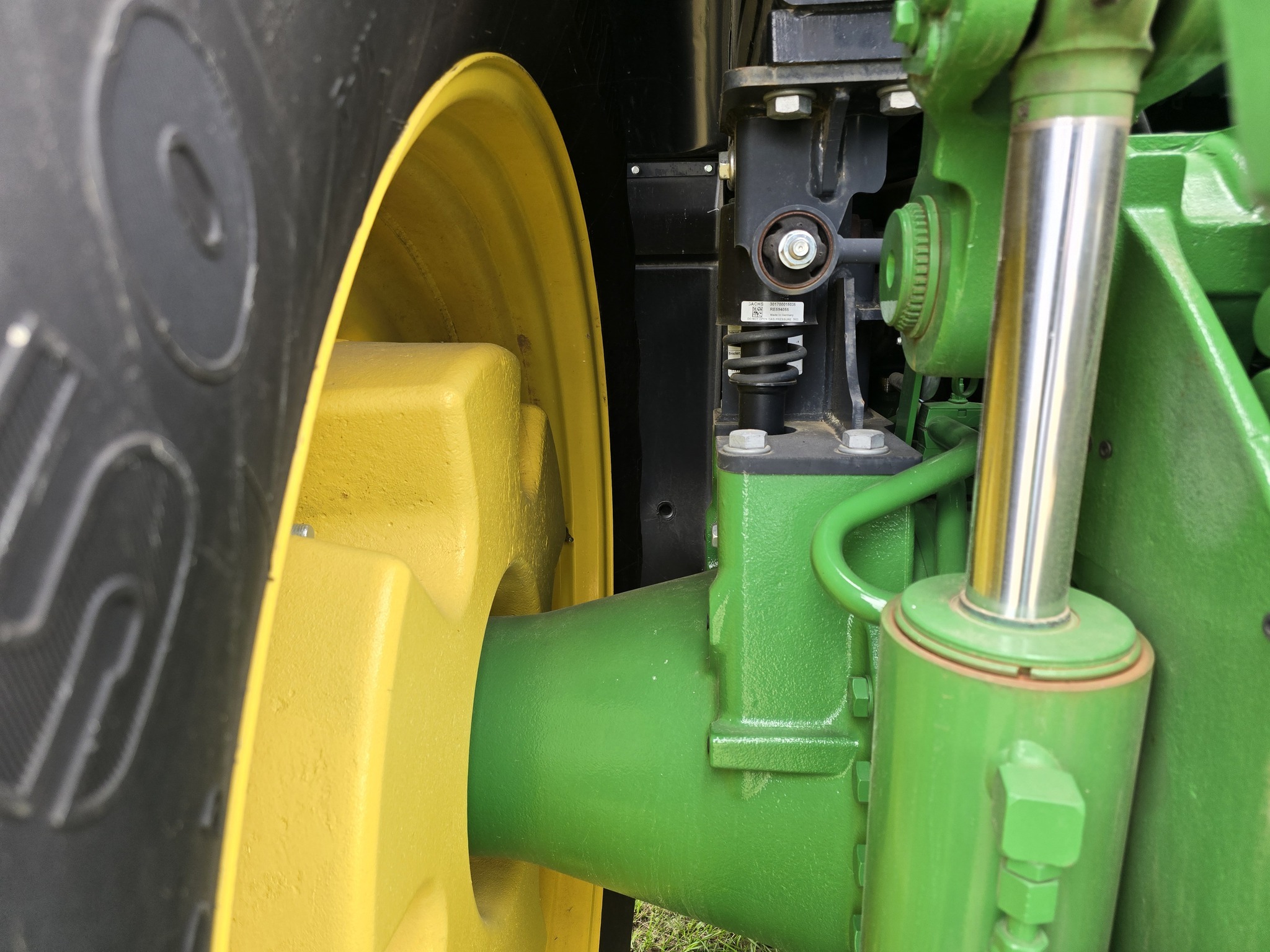 2023 John Deere 8R 370 Tractor