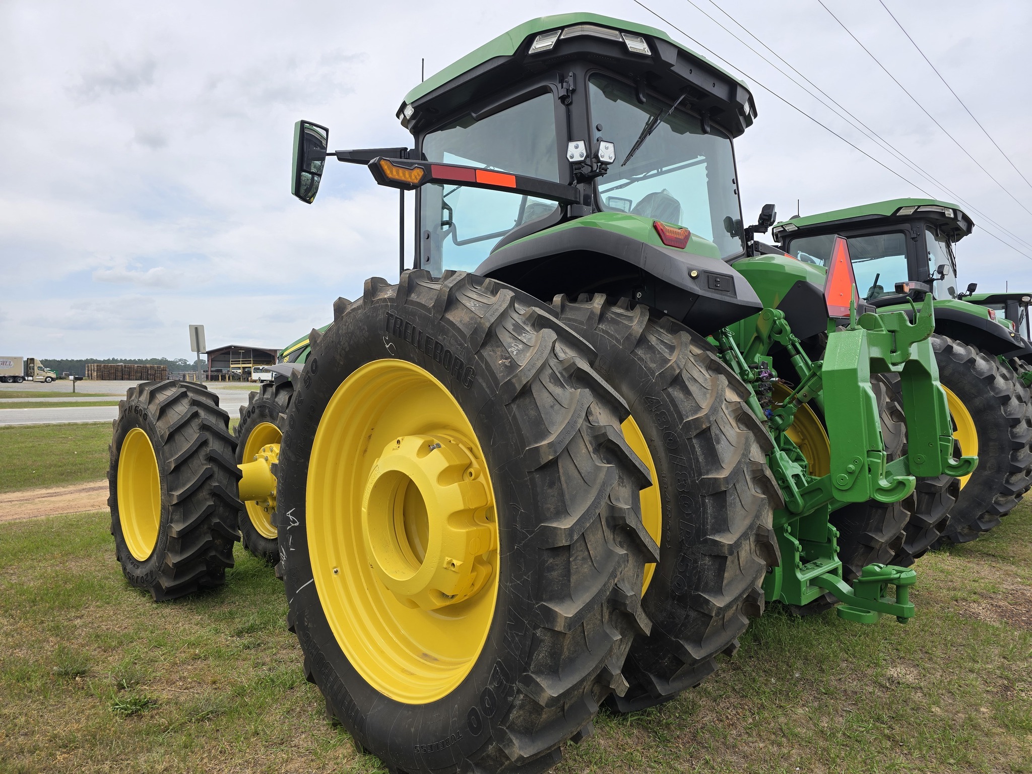 2023 John Deere 8R 370 Tractor