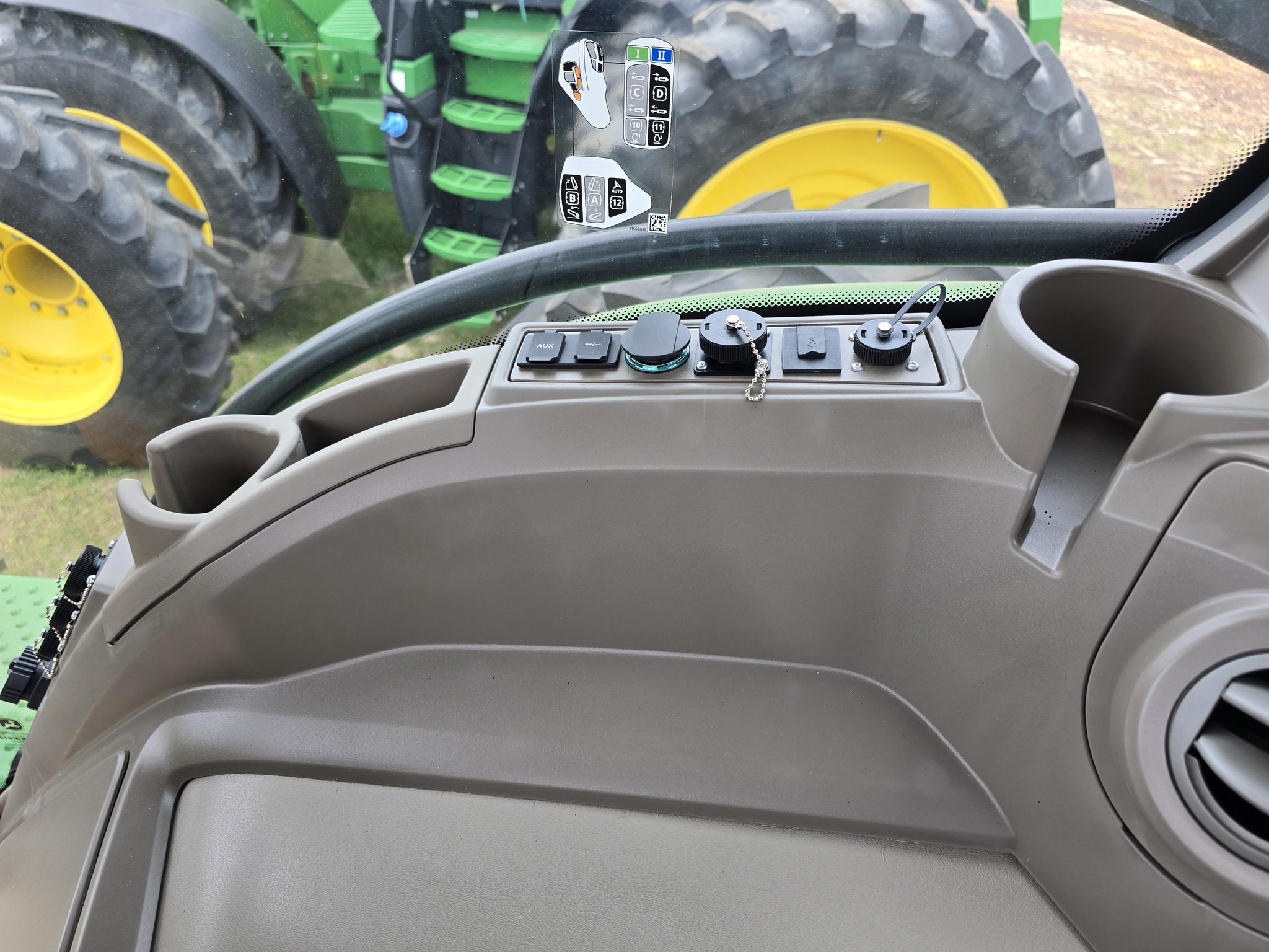 2023 John Deere 8R 370 Tractor