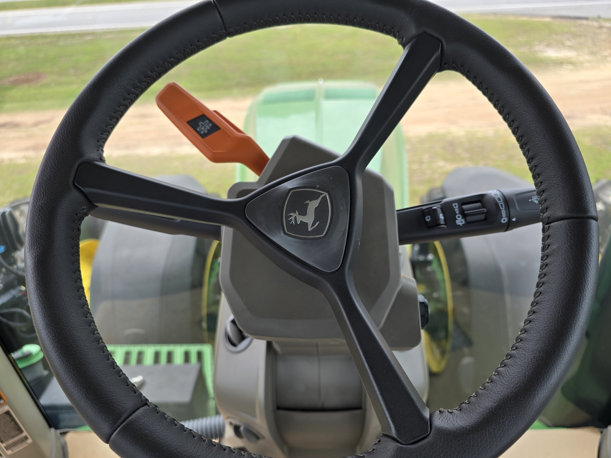 2023 John Deere 8R 370 Tractor