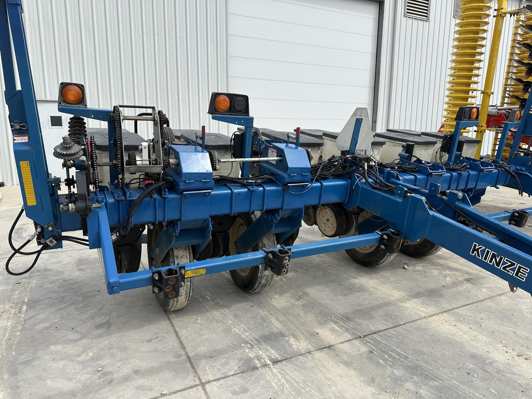 2008 Kinze 3000 Planter