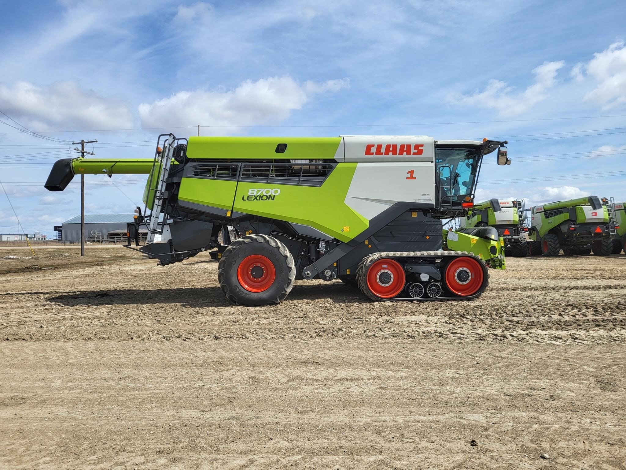 2022 Claas 8700TT Combine