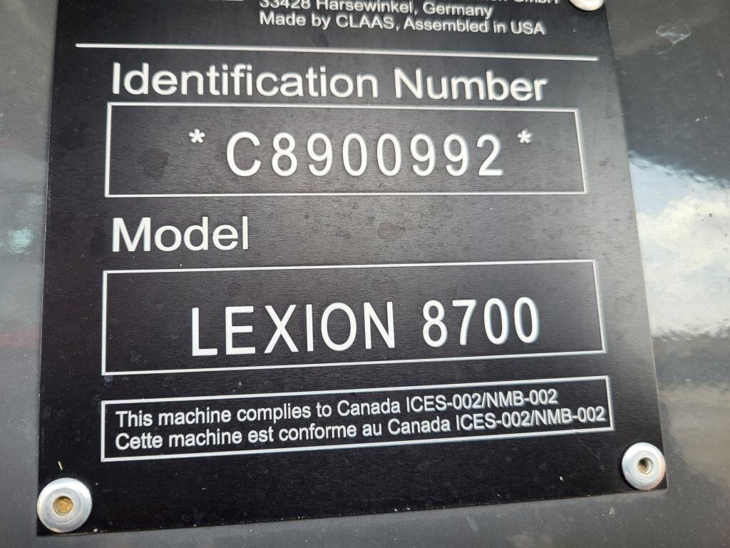 2022 Claas 8700TT Combine