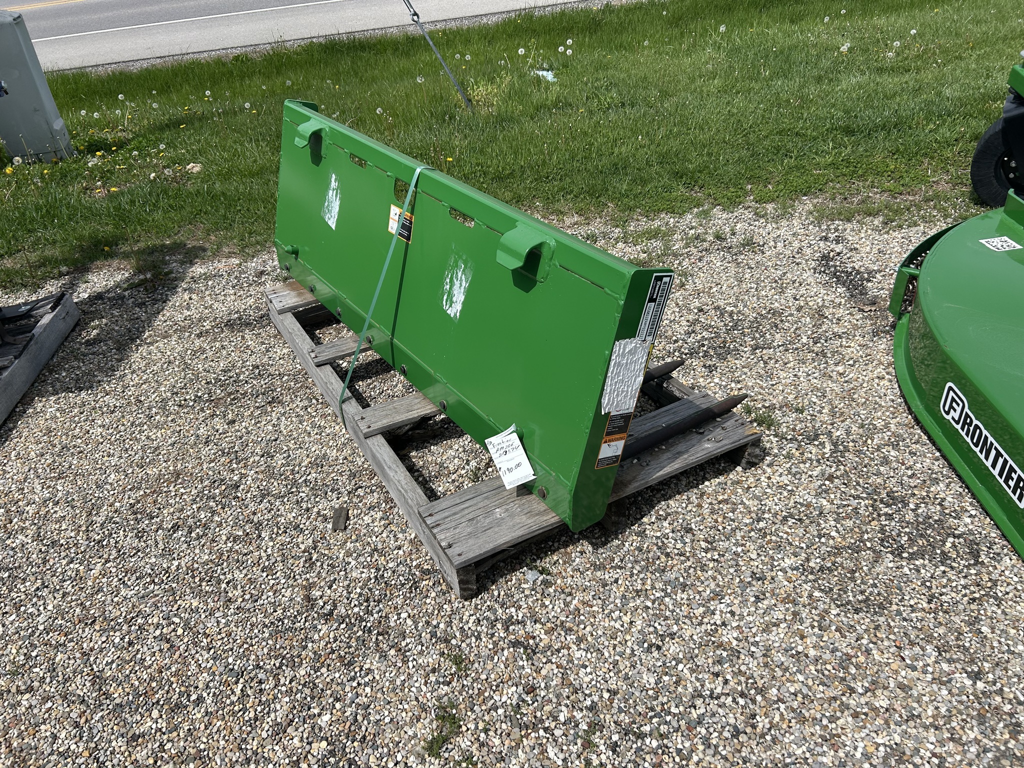 2022 Frontier AM20F Loader and Skid Steer Attachment