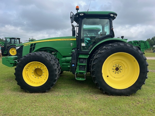 2018 John Deere 8370R Tractor