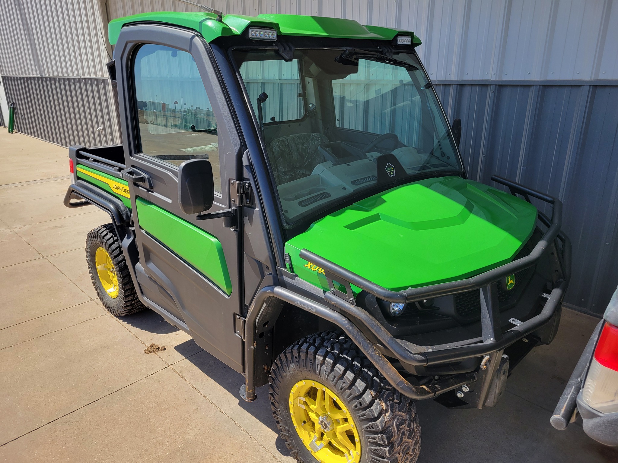 2024 John Deere XUV835R ATVs and Utility Vehicle