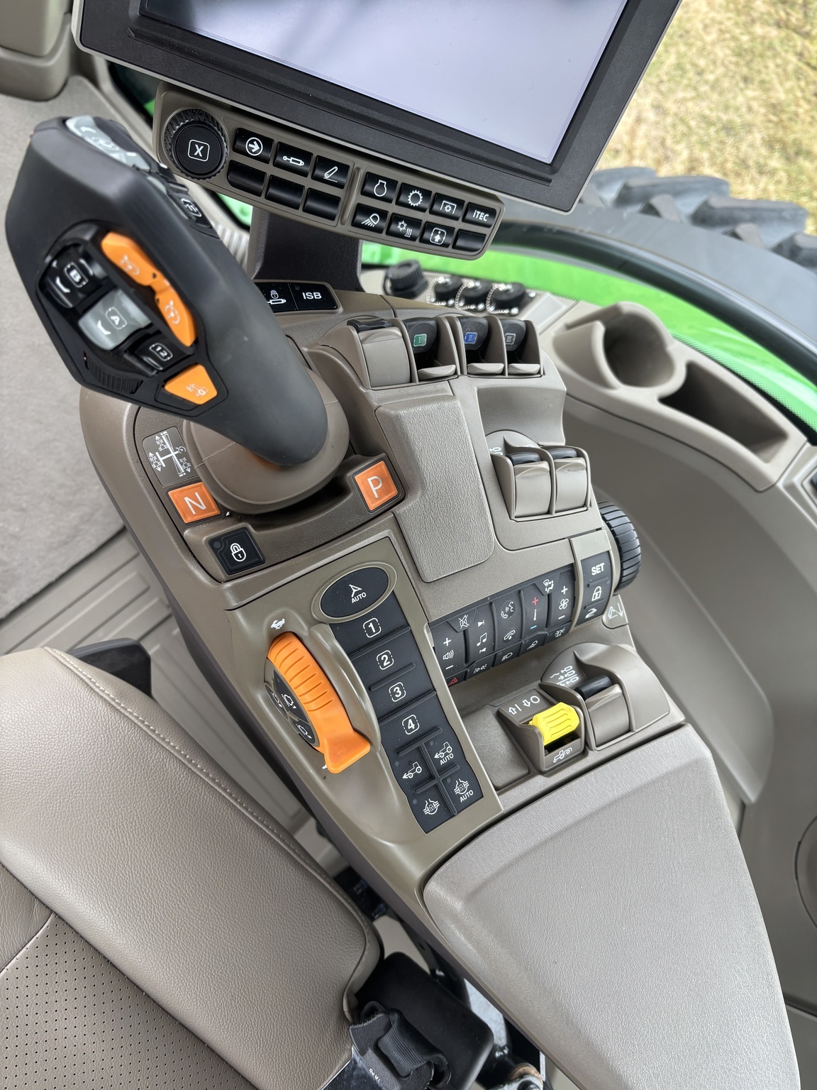 2023 John Deere 8R 340 Tractor