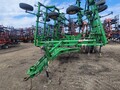 2013 John Deere 2210 Field Cultivator