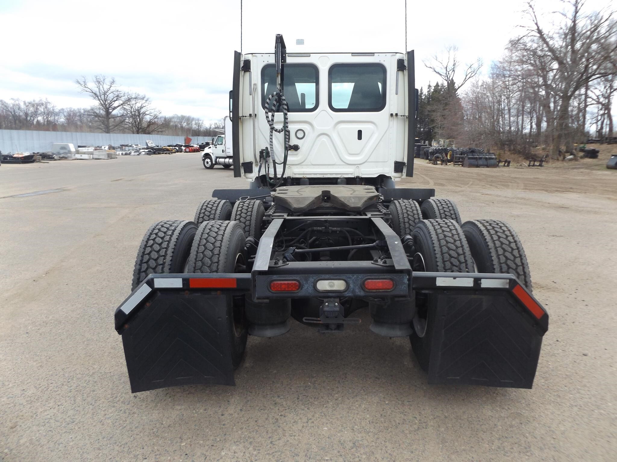 2020 Freightliner CASCADIA 116 Semi Trucks/Trailer