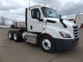 2020 Freightliner CASCADIA 116 Semi Trucks/Trailer