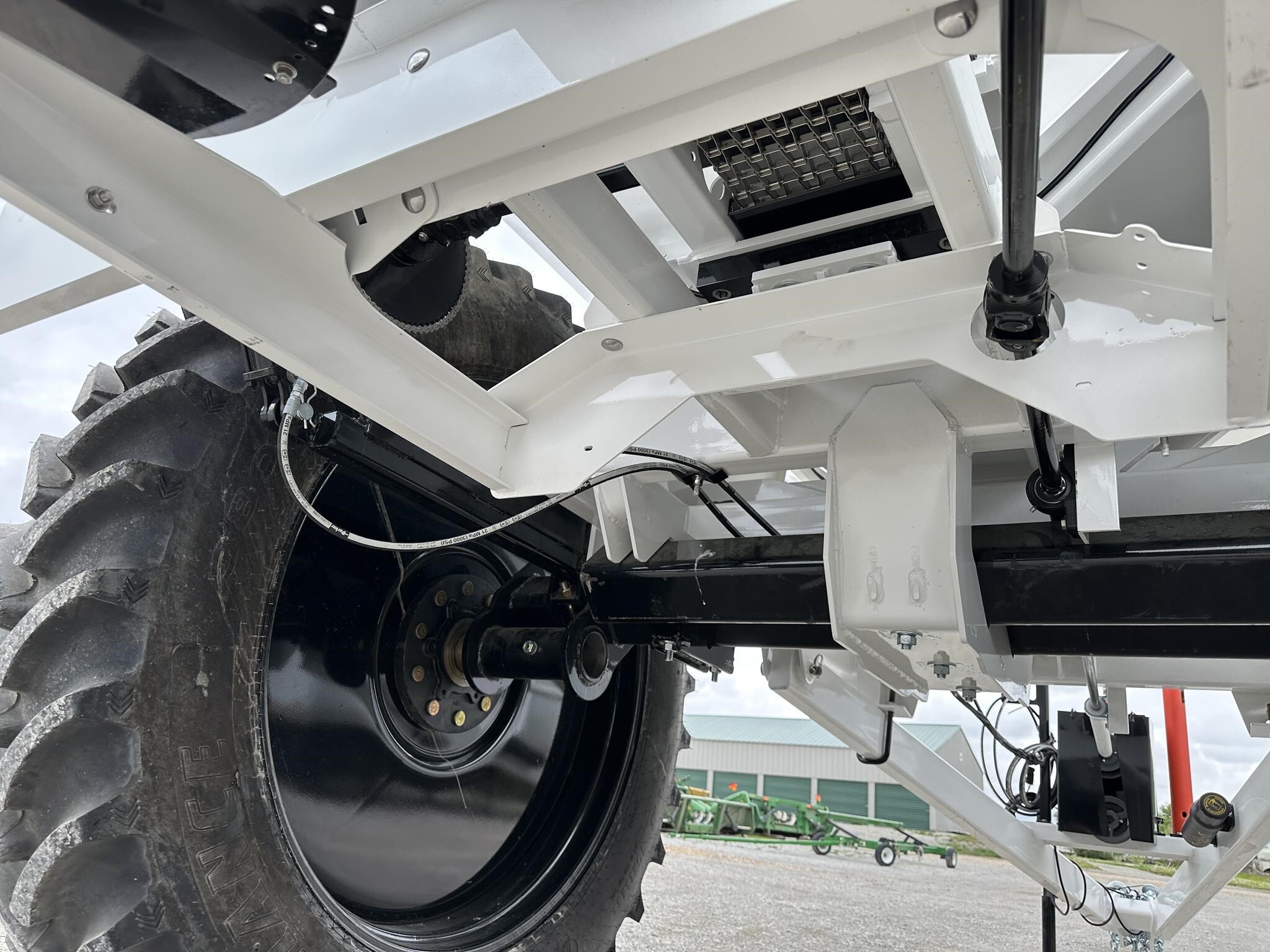  Dalton Ag Products MOBILITY 800WS Pull-Type Fertilizer Spreader