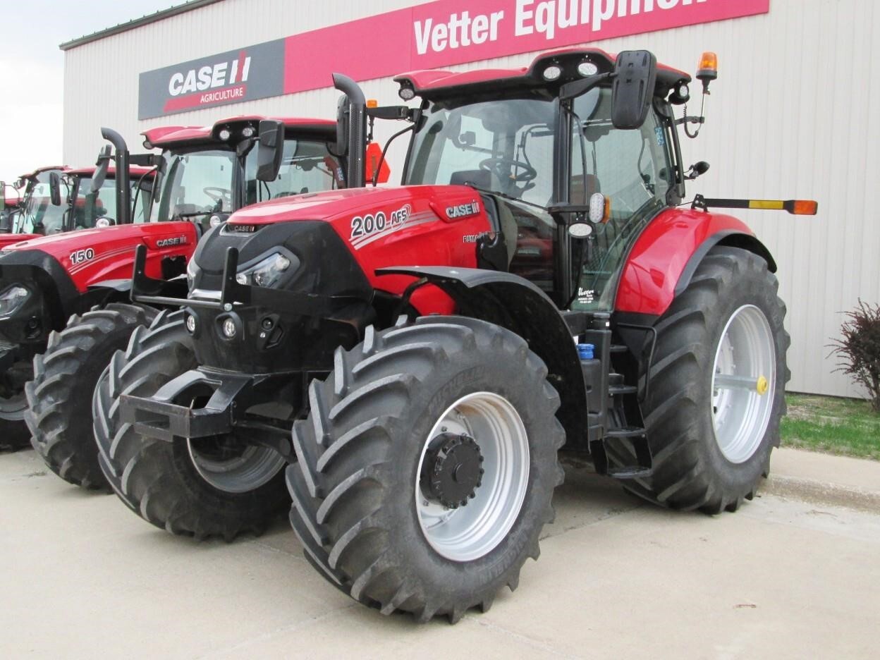 2022 Case IH Puma 200 Tractor