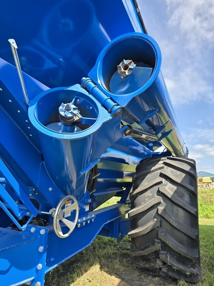 2023 Brandt 1020XT Grain Cart