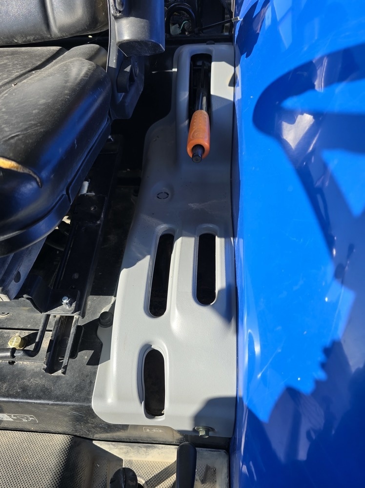 2015 New Holland Boomer 47 Tractor