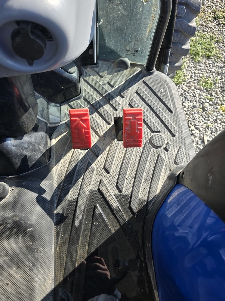 2015 New Holland Boomer 47 Tractor