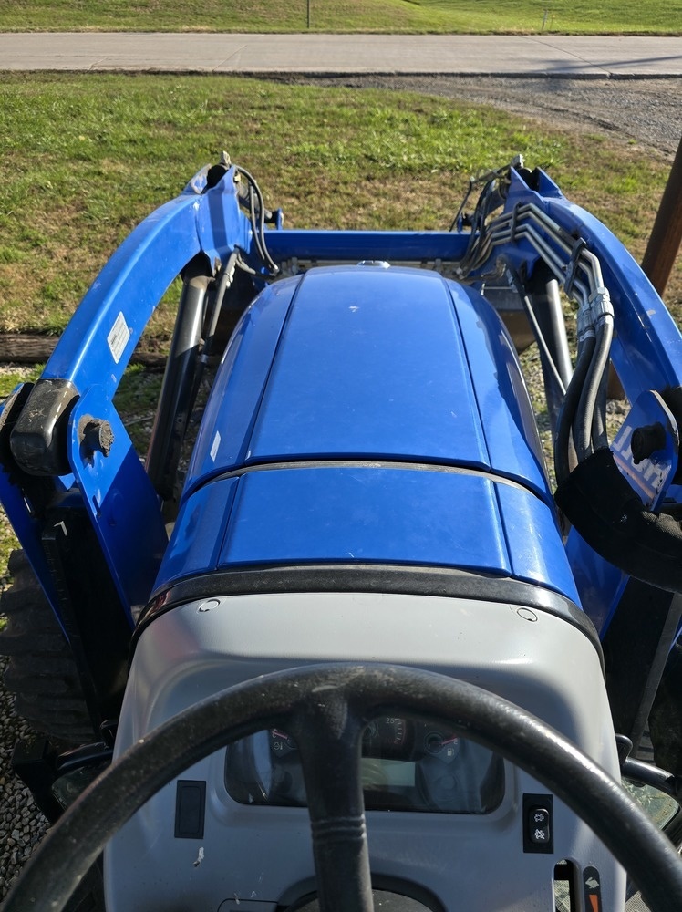 2015 New Holland Boomer 47 Tractor