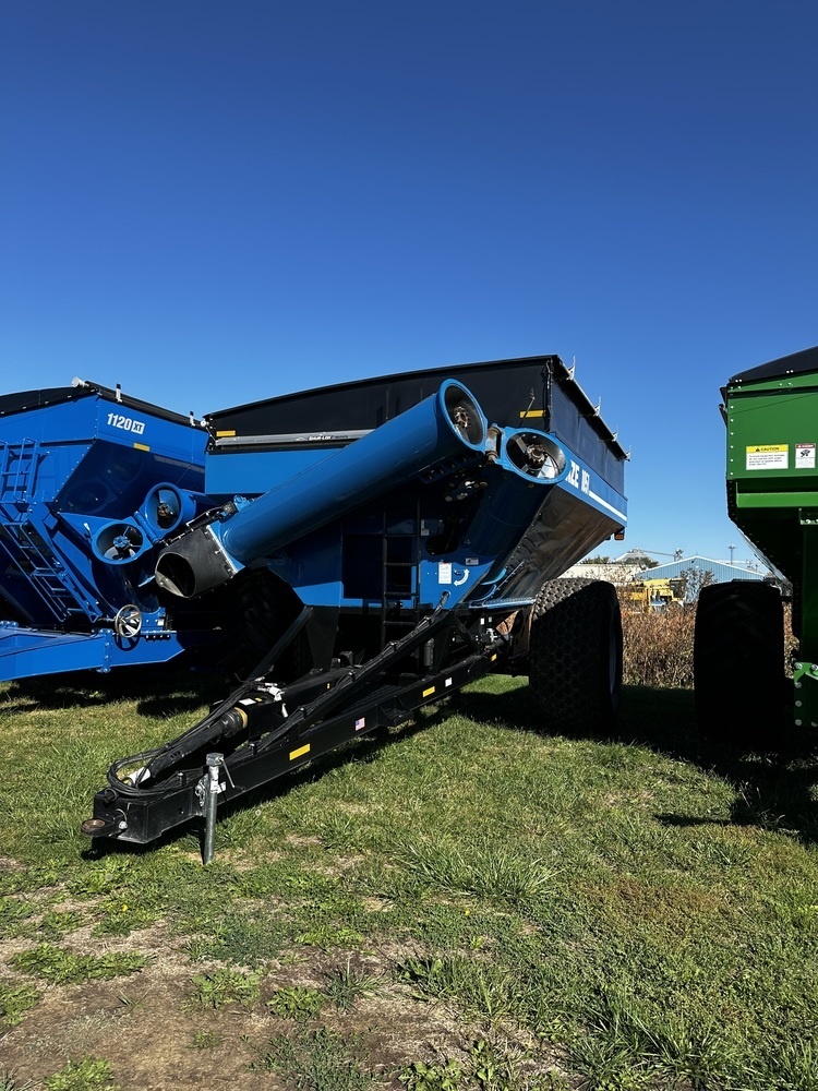 2020 Kinze 1051 Grain Cart