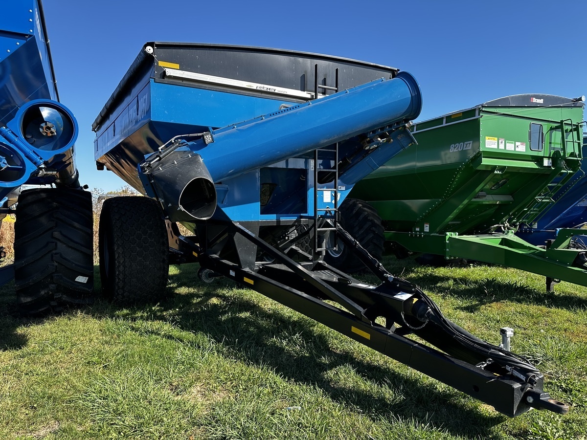 2020 Kinze 1051 Grain Cart