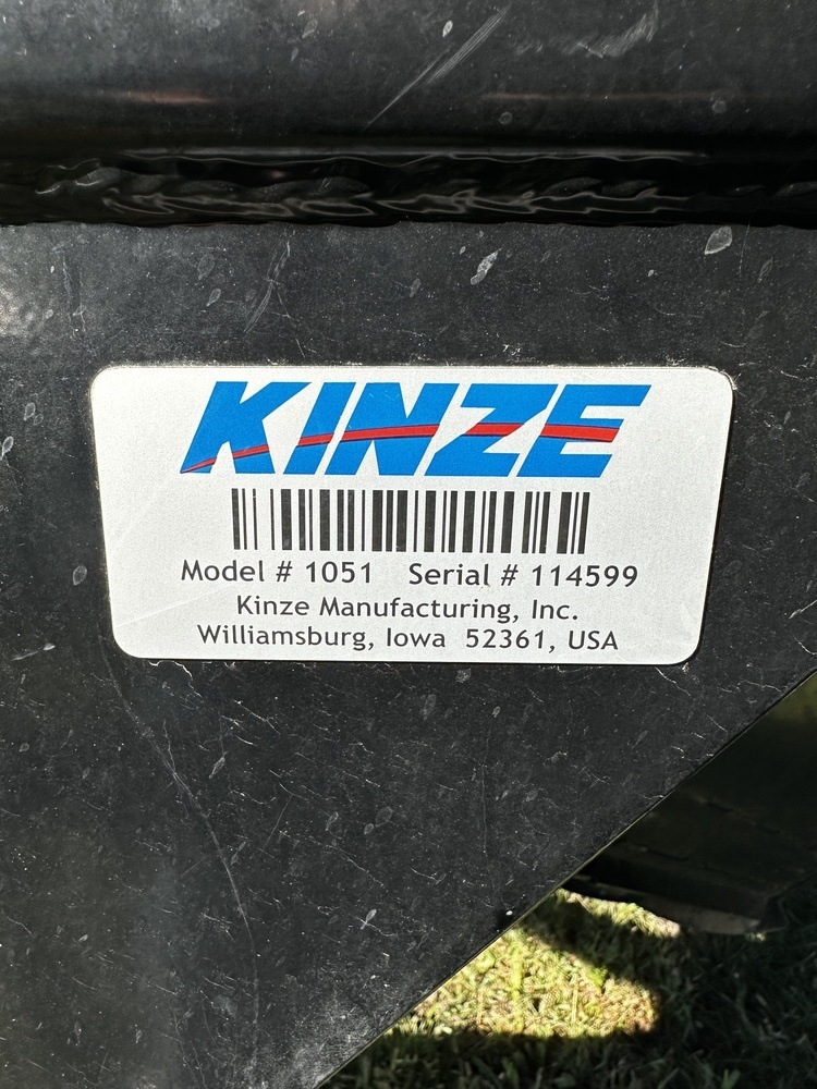 2020 Kinze 1051 Grain Cart