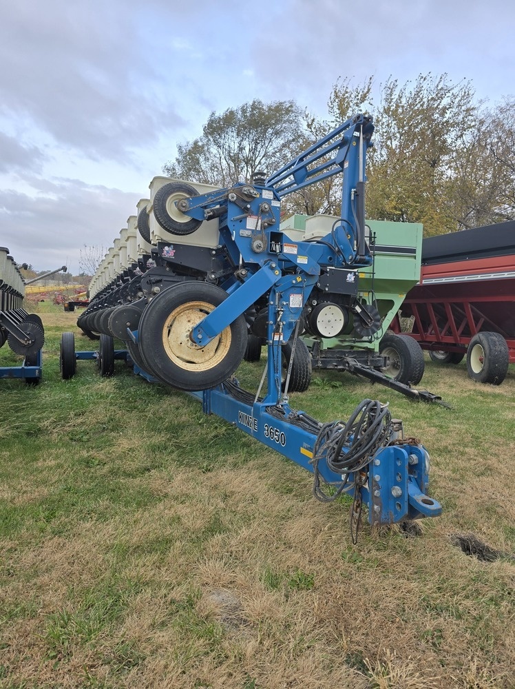 2006 Kinze 3650 Planter