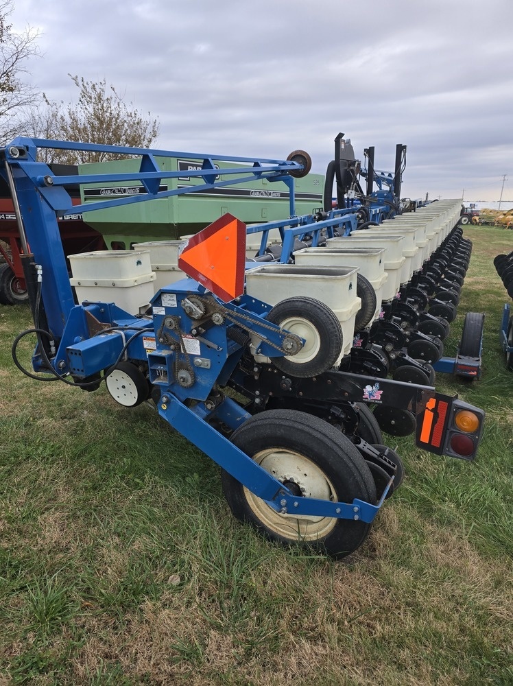 2006 Kinze 3650 Planter