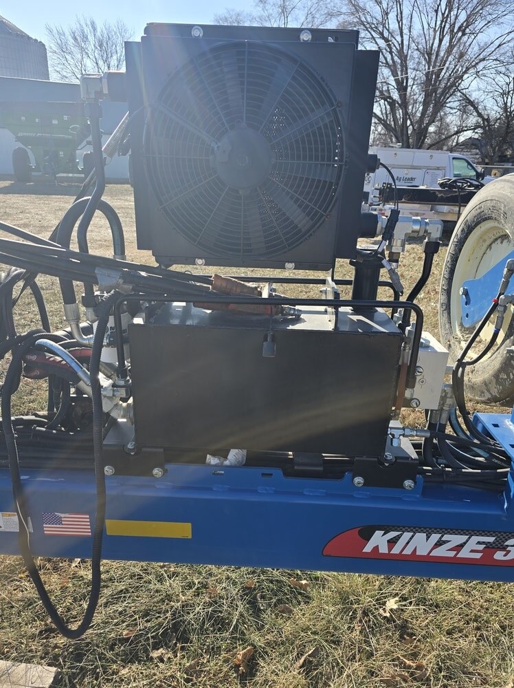 2023 Kinze 3665 Planter