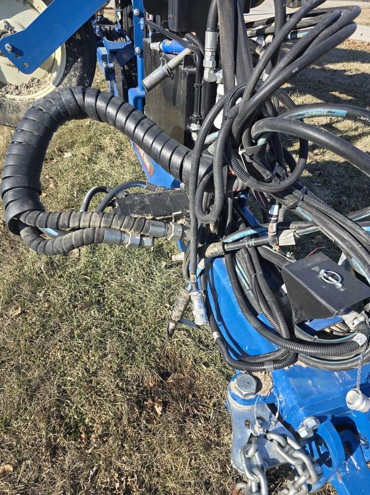 2023 Kinze 3665 Planter