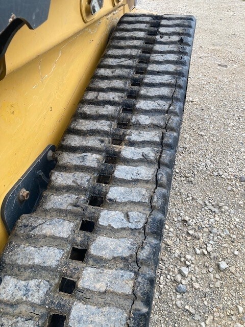 2018 Deere 331G Skid Steer