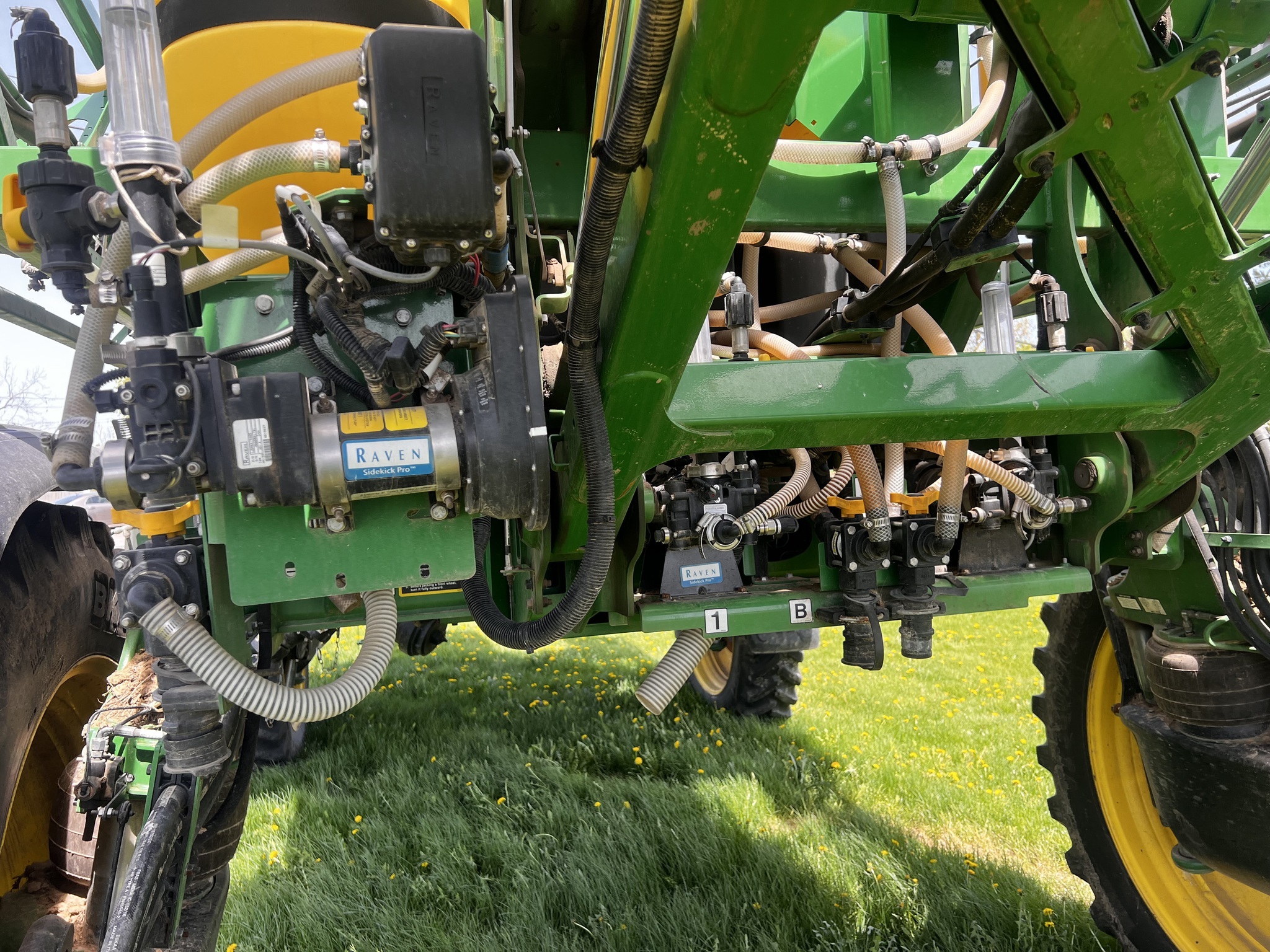 2024 John Deere 410R Self-Propelled Sprayer