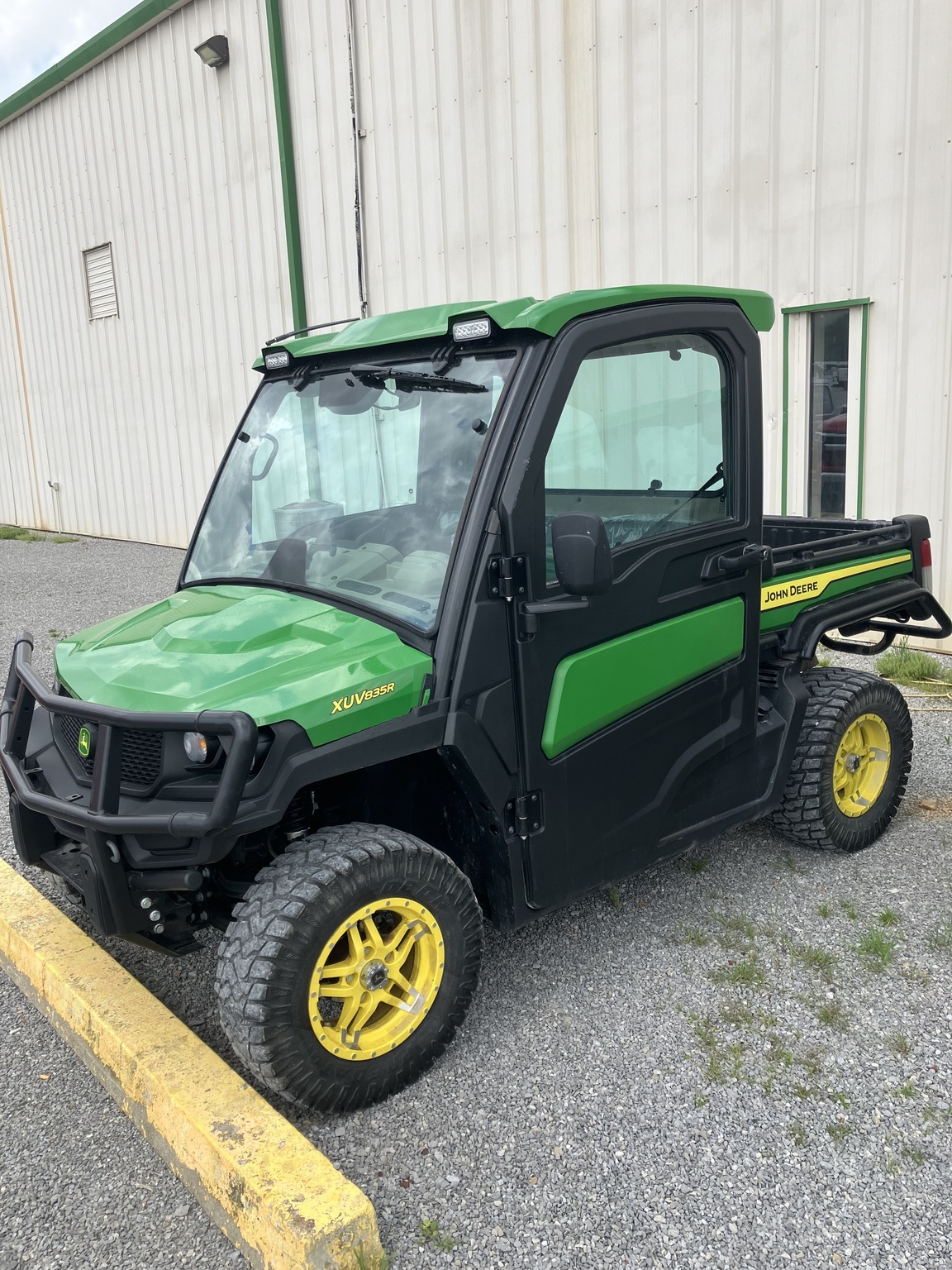 2024 John Deere XUV835R ATVs and Utility Vehicle