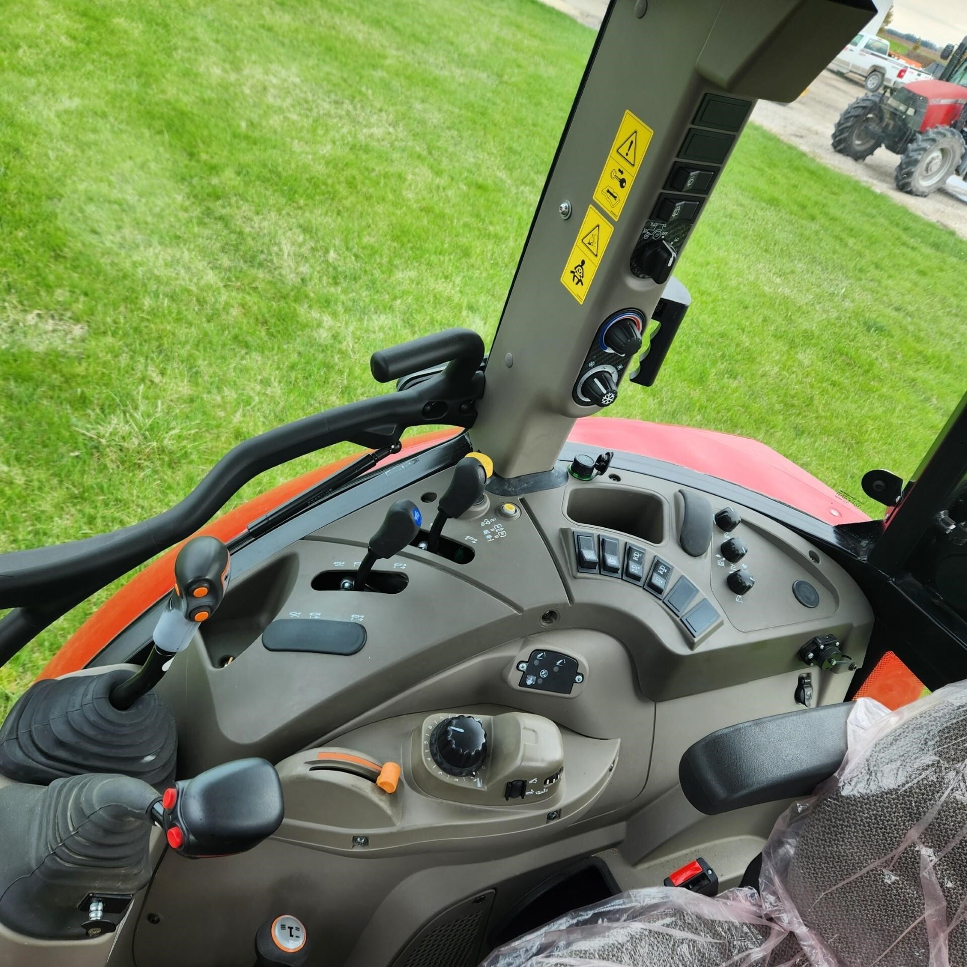 2018 Case IH Farmall 100C Tractor