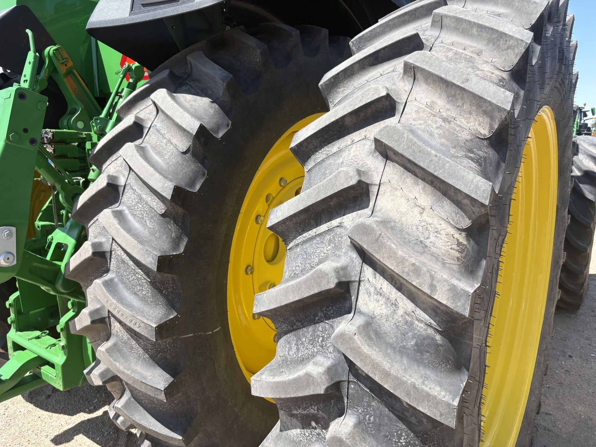 2023 John Deere 8R 280 Tractor