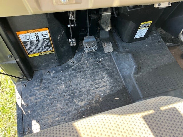 2018 John Deere XUV835R ATVs and Utility Vehicle