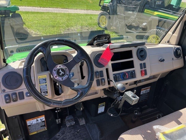 2018 John Deere XUV835R ATVs and Utility Vehicle