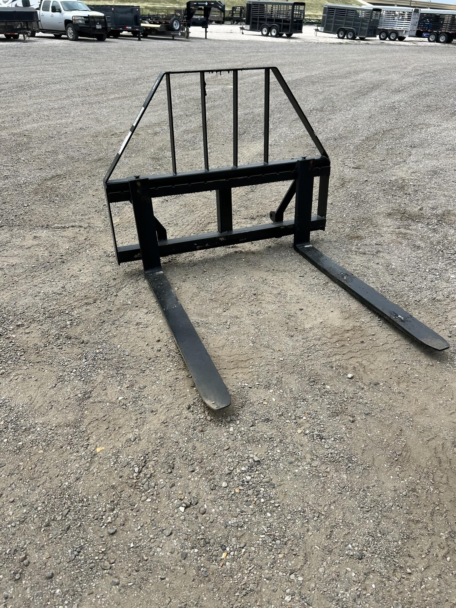 2025 Armstrong Ag SBPF48 Loader and Skid Steer Attachment - $995 ...