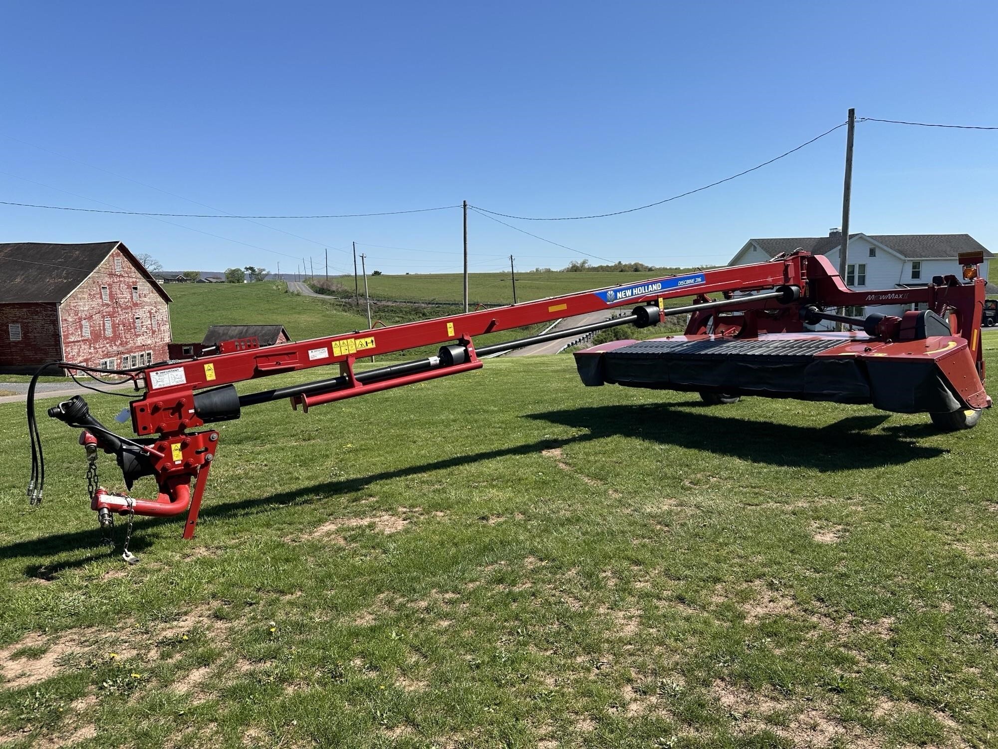 2015 New Holland Discbine 316 Pull-Type Windrowers and Swather